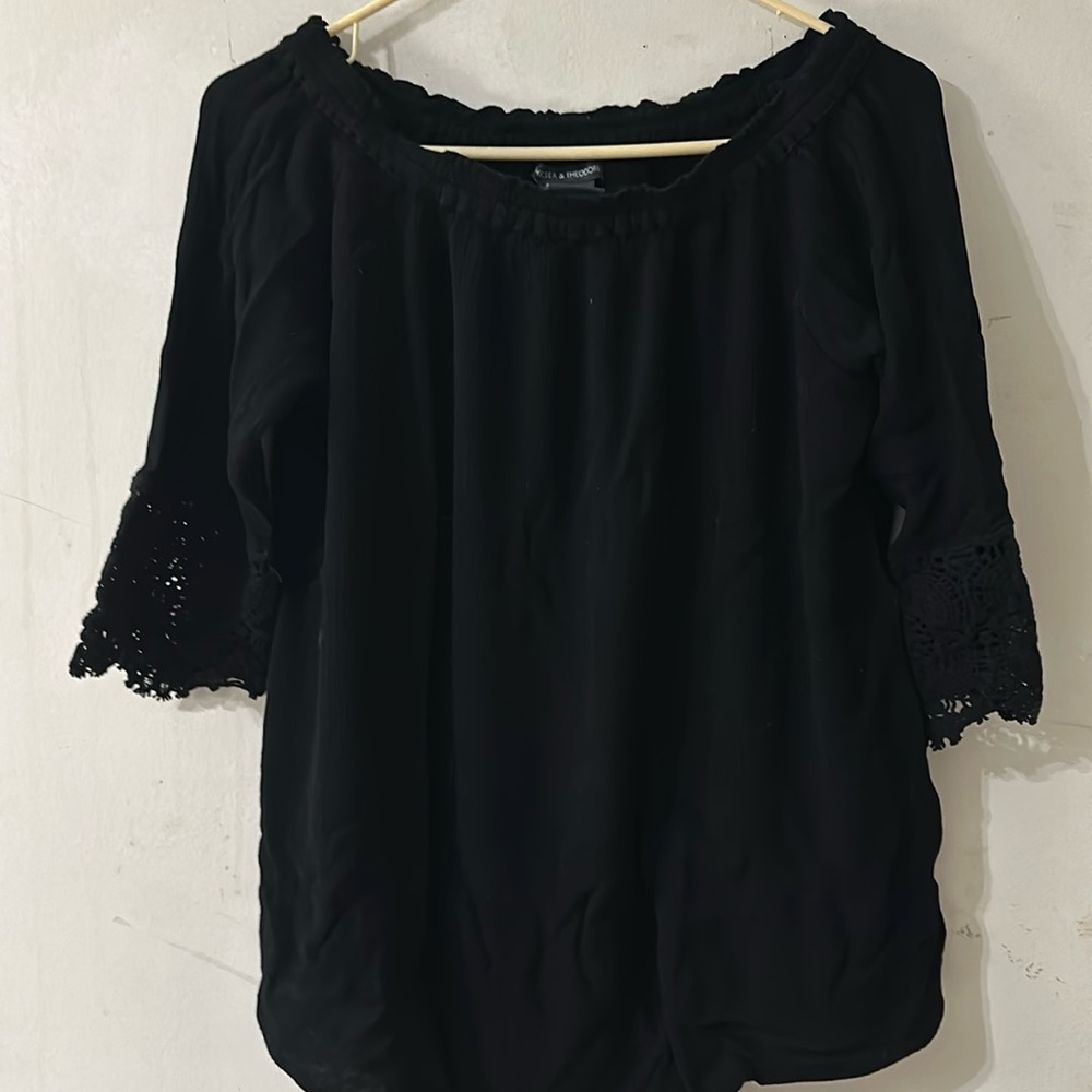 Chelsea & Theodore Black Top with lace sleeves